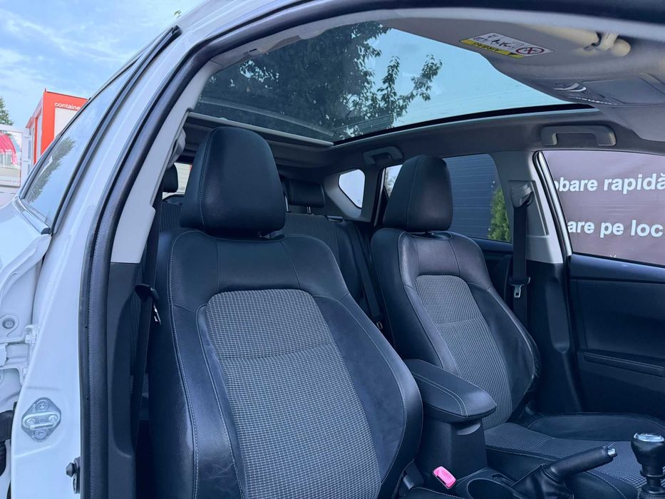 Toyota Auris /1.6 D-4D Diesel/ Facelift / Rate/ Avans % RAR Efectuat