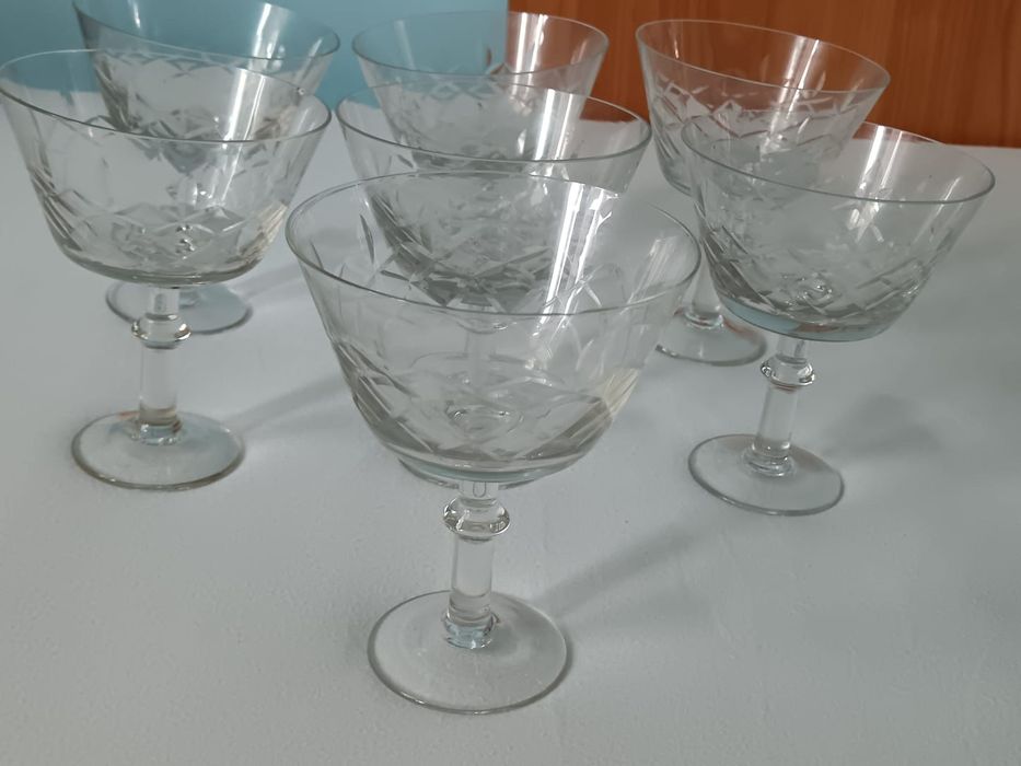 Vând Set 7 Pahare Șampanie de Lux