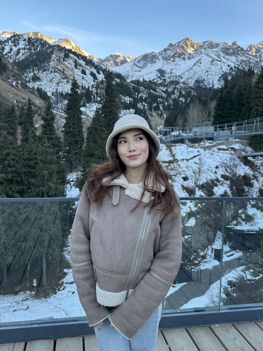 дубленка Stradivarius