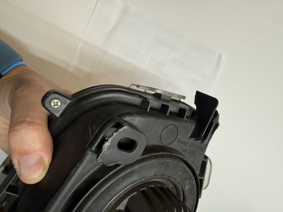 Vand proiector de ceata  dreapta Toyota  Prius 2017