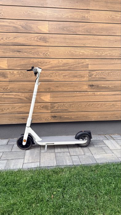 Trotineta electrica OKAI NEON Lite ES10 – stare foarte buna -850 lei negociabil