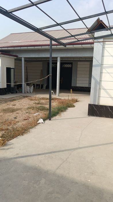 Bektemirda 2 sotix yarim tayyor yer