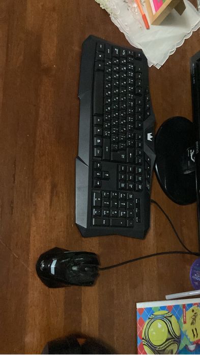 Монитор BENQ 60грц + клавиатура и мышь игровые