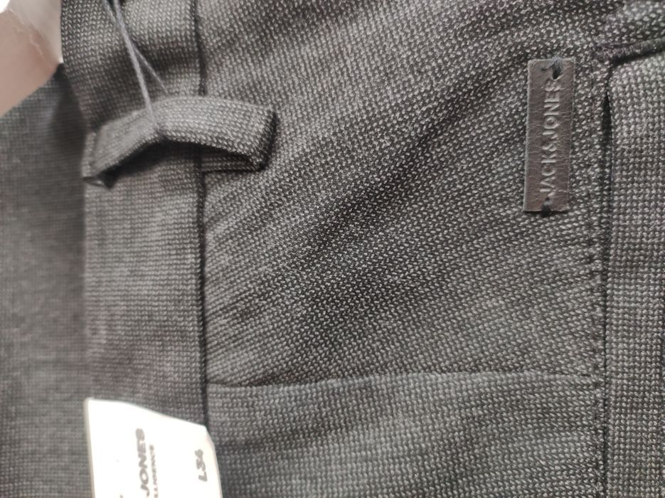 Pantaloni eleganți Jack and Jones