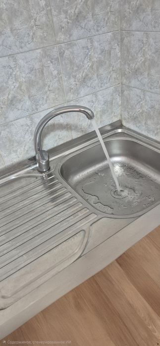 Срочно продам мойку со смесителем без шкафа