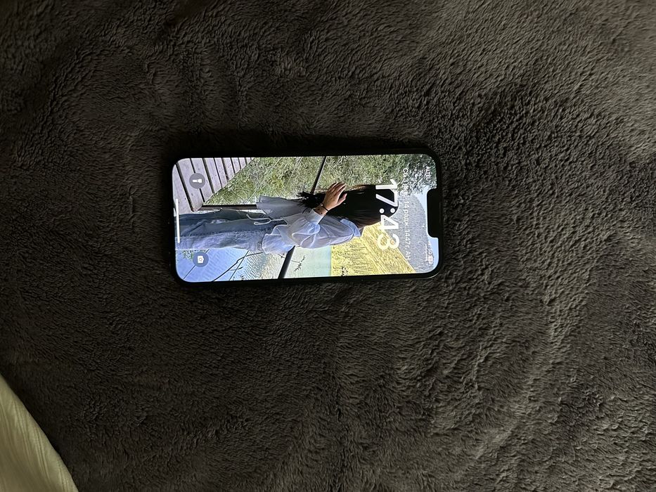 iPhone 13 с коробкой