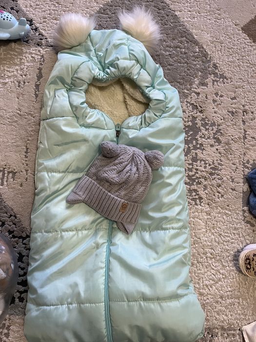 За все куртки 12000