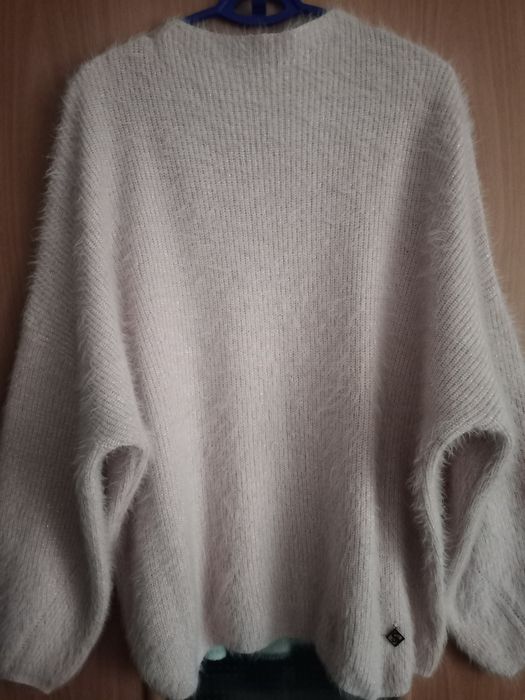 Продам 52-54-56 р.куртки и др.