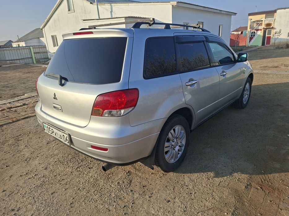 Митсубиси айртрек