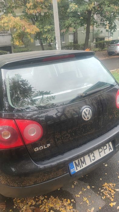 Volkswagen Golf 2005 benzină, 2.479 € — imagine 3