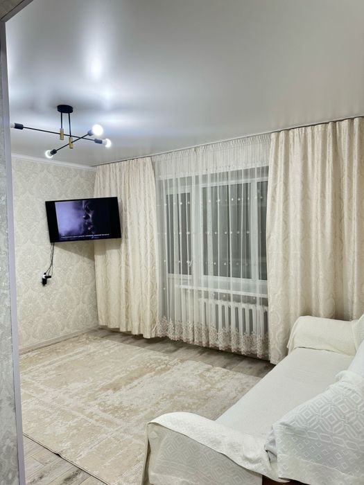 Сдам 1 комнатную квартиру район " Бизнес  колледжа "