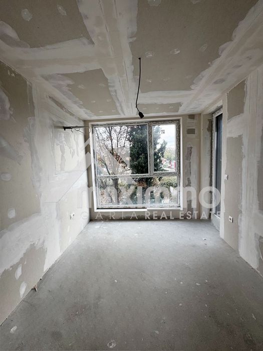 Продава се Тристаен апартамент в Варна, Аспарухово - 90 кв.м за 932 €/кв.м - Снимка #2