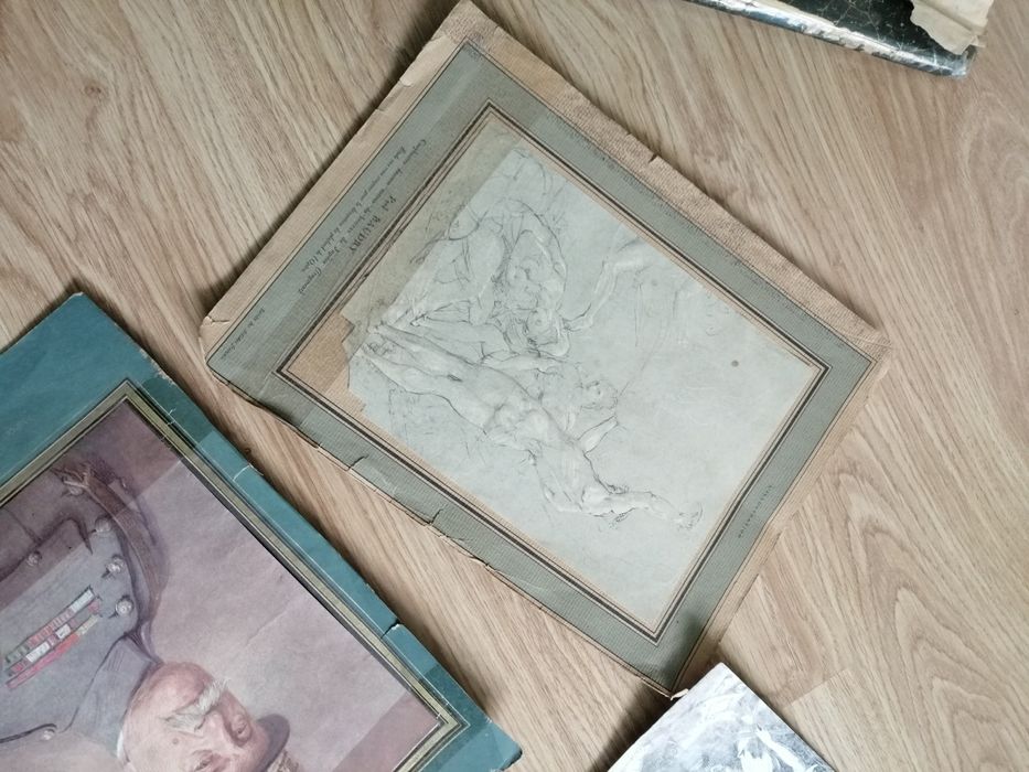 Carte veche  ilustrații militare