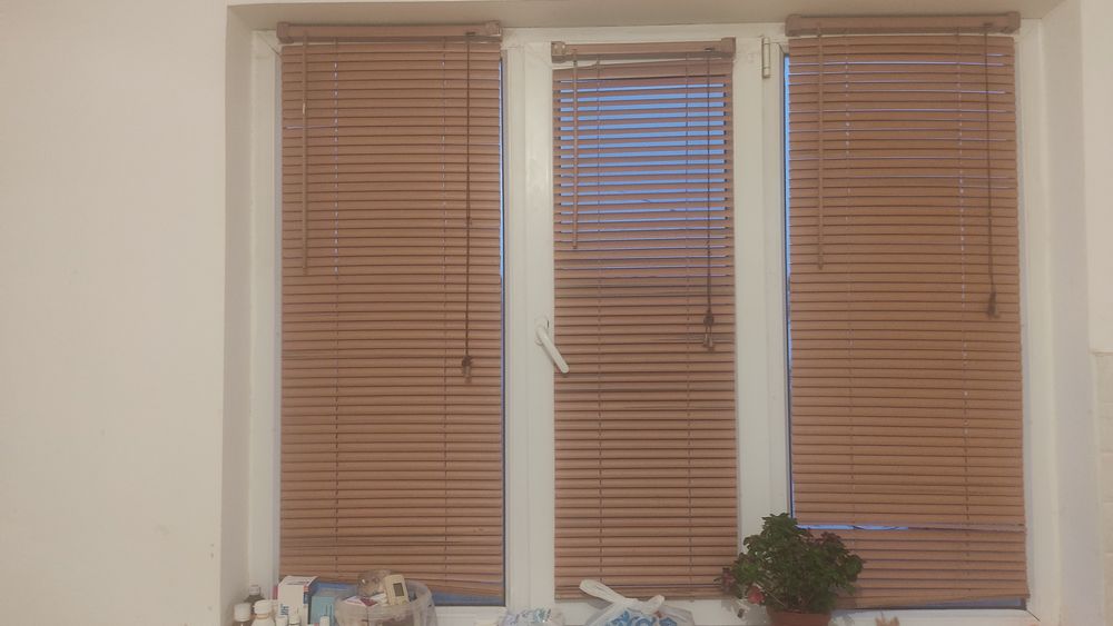 Жалюзи для окон пластиковые