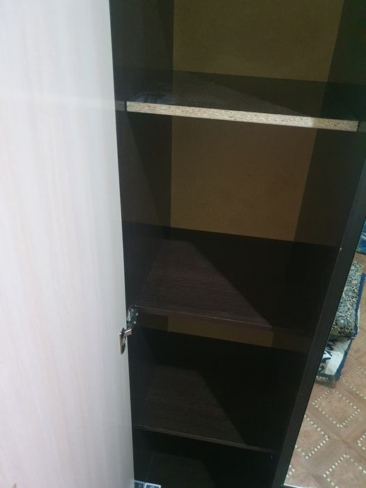 Продам шкаф в нормальном состоянии
