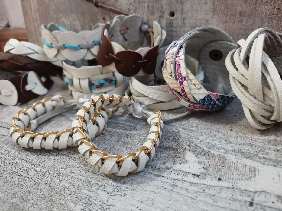 Продам кожаные  браслеты