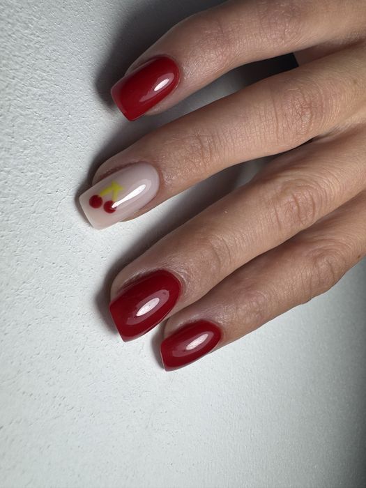 Manichiură Brasov - unghii cu gel, semipermanent