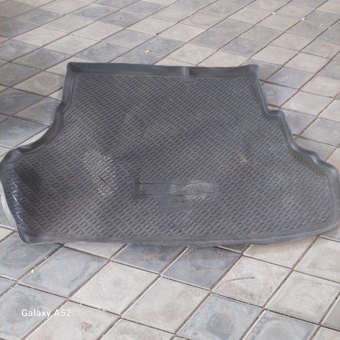 Продаю полики хундай Элантра