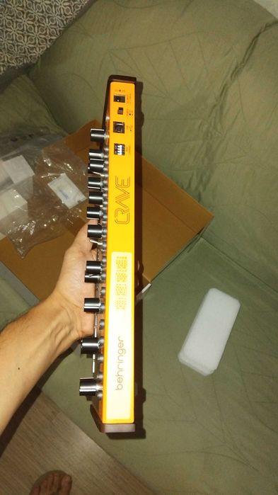 Sintetizator Semi Modular Crave
