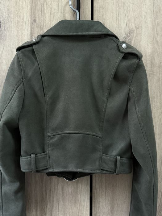 Велурено яке Bershka