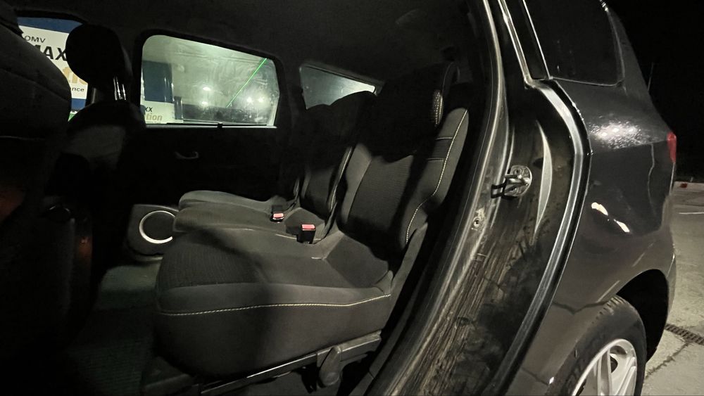 Renault Grand Scenic III Мотор Турбо Дюзи Скорости Врата Стоп Стъкло