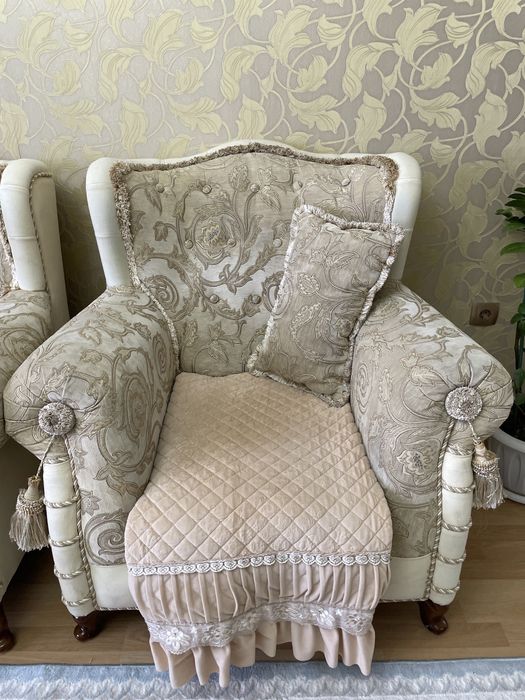 Диван с креслами