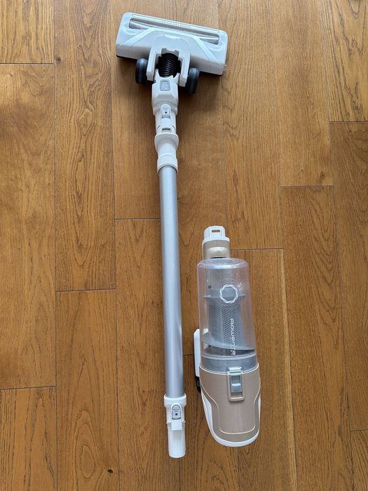 Aspirator vertical Rowenta