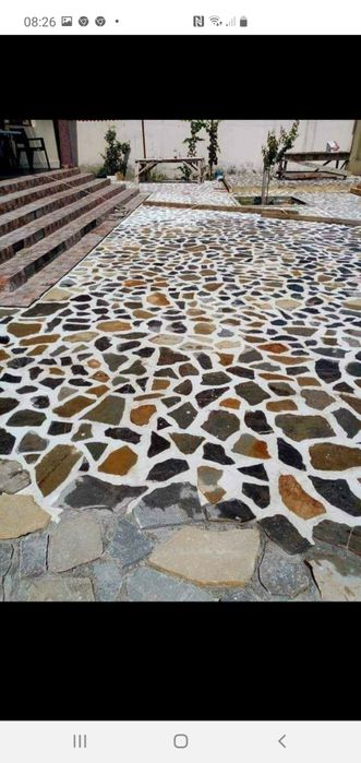 Vând piatră și montez