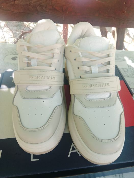 Încălțăminte   pantofi sport de   bună  calitate