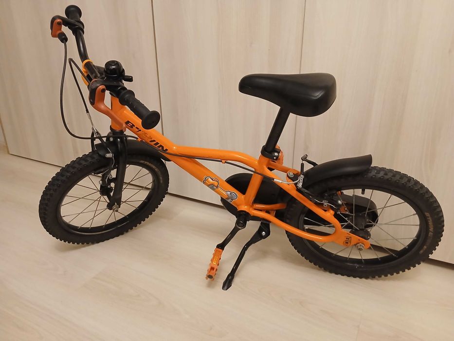 Bicicleta Btwin 16" cu roti ajutatoare