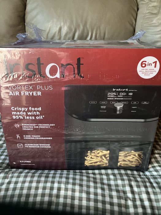Чисто нов! Instant Vortex PLUS ClearCook Air Fryer 5.7L