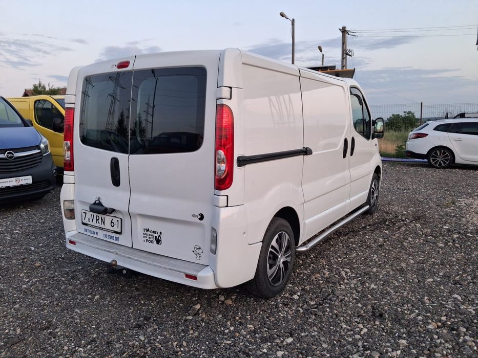 Opel  Vivaro ( Renault Trafic)