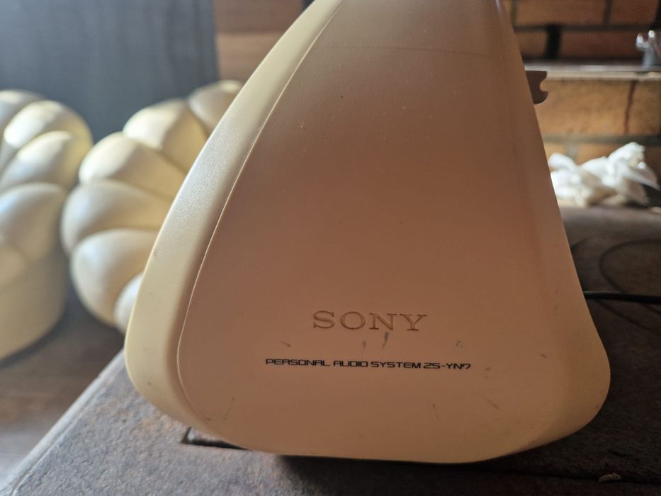 Sony radio mp3 player model ZS-YN7