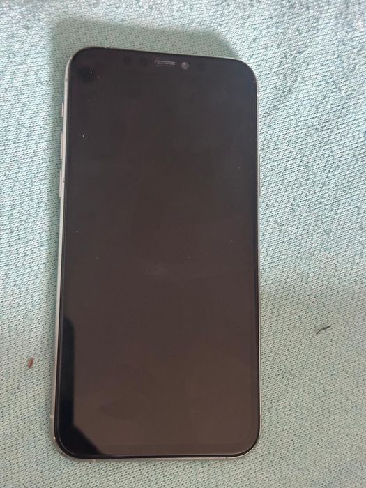 Vînd iphone 11 pro fac si schimb