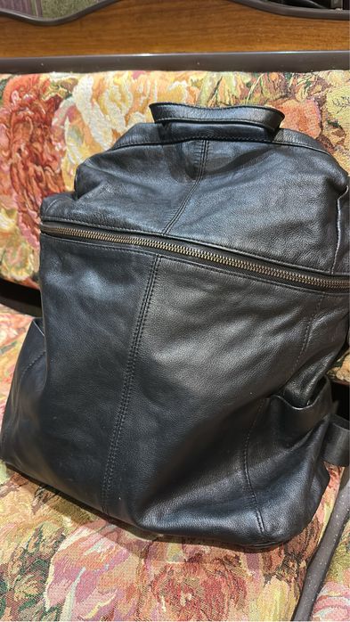 Продам кожанные рюкзаки