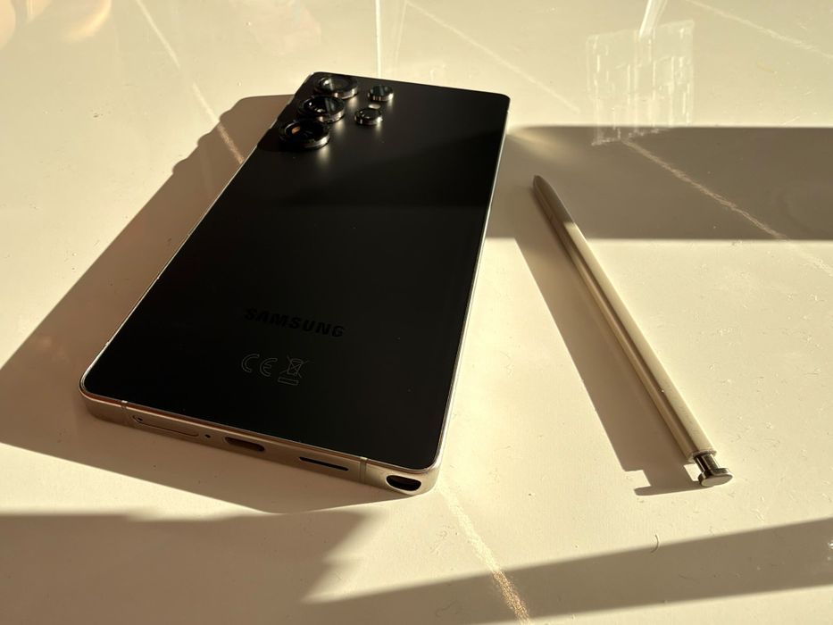Samsung s25 ultra ,in garantie ,baterie 100%