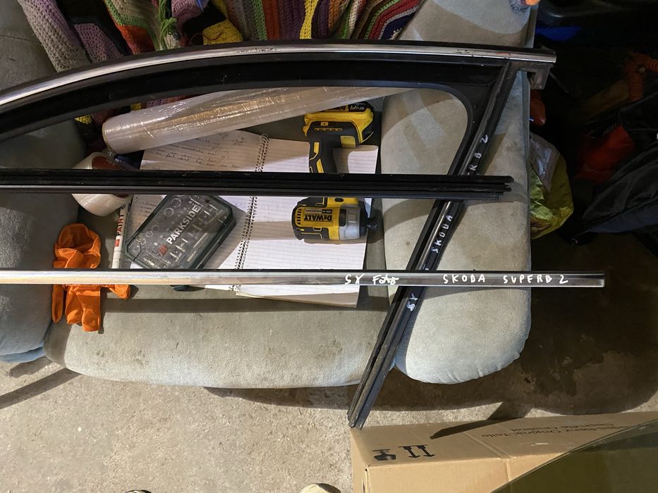 Cotiera Piele Rama Fata Crom Skoda Superb 2 Facelfit 2008-2015