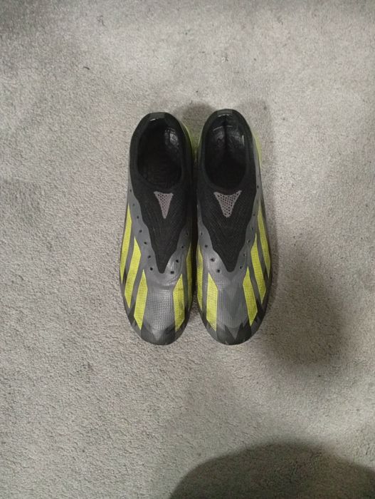 Adidas butsi X 43 razmer