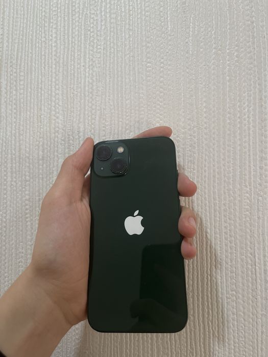 Продам айфон 13