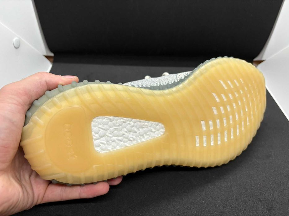 Yeezy Boost 350 V2 Israfil sneakers