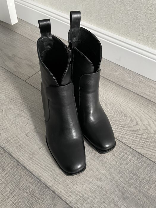 Ботинки весенние новые