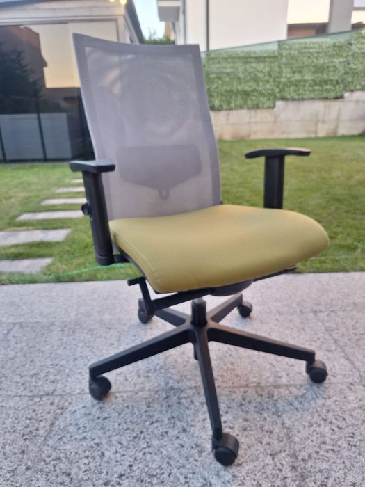 Vand scaune de birou marca Sitland