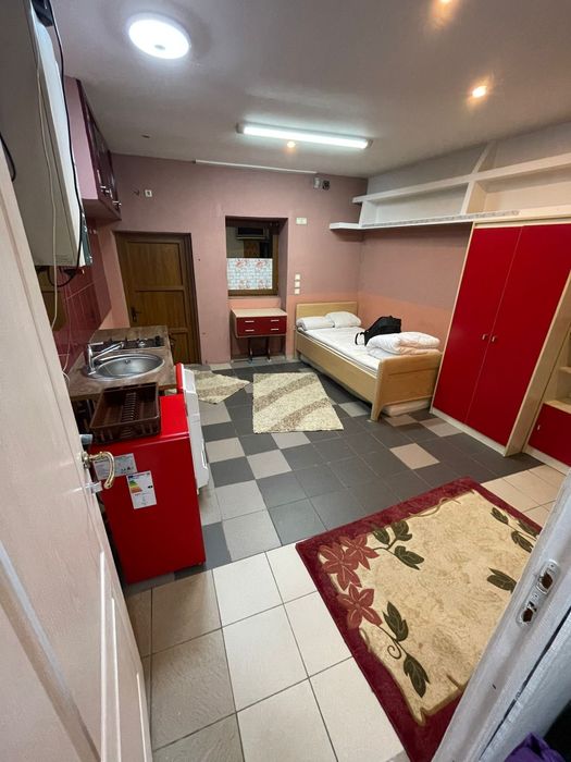 Ofer spre închiriere garsoniera la casa  in centru Sibiu