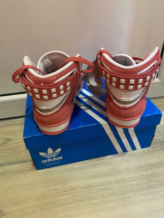 Кецове adidas- дамски