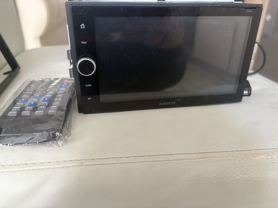 Navigatie xzent noua!