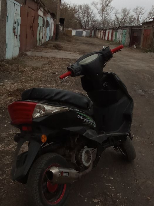 Продам скутер м8