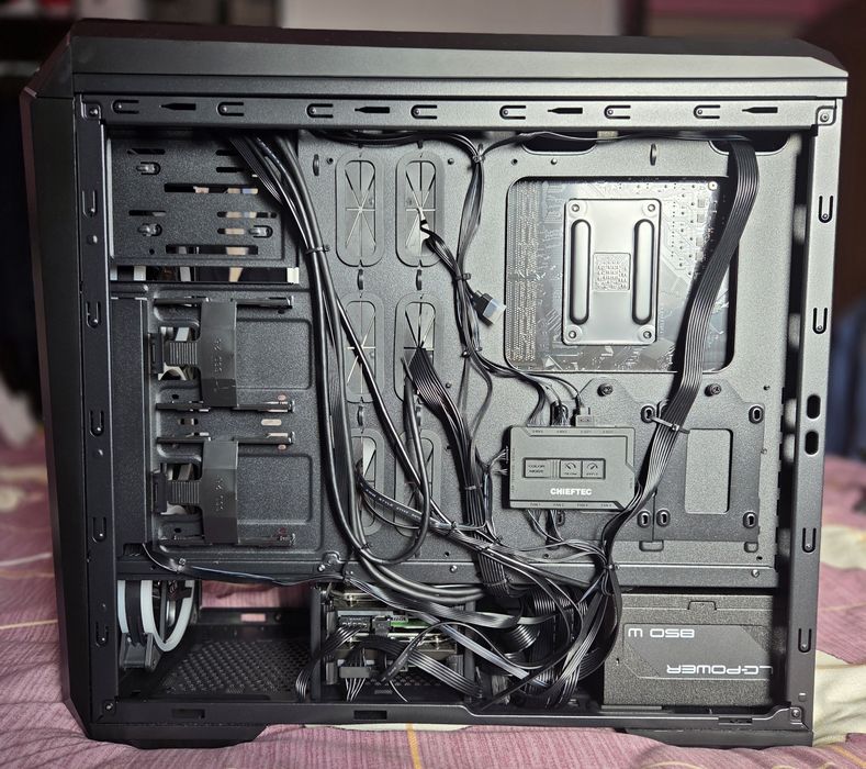 PC gaming Ryzen 7 5700g,B550,16gb ddr4,ssd+hdd,850w,nou