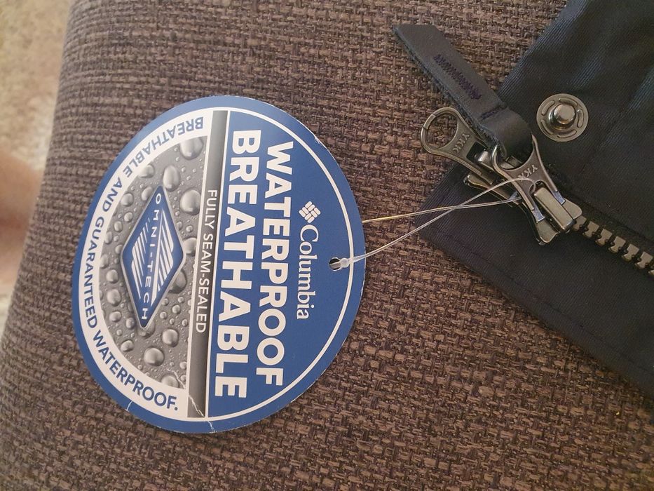 Vand geaca barbati noua originala marimea L Columbia