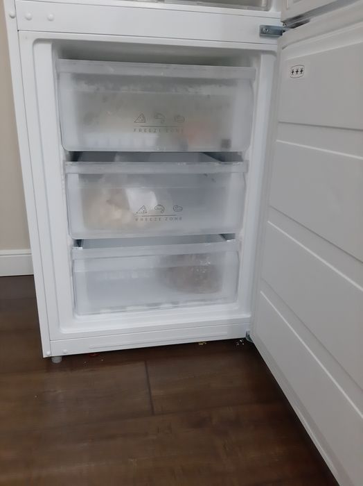 Продам холодильник Dexp