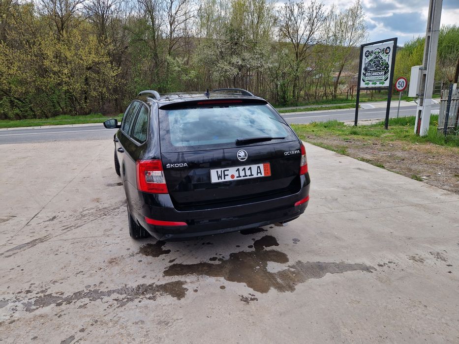 Vând skoda octavia 3